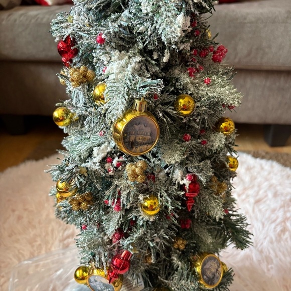 BRADFORD EXCHANGE THOMAS KINKADE SNOW-KISSED HOLIDAY MEMORIES CHRISTMAS TREE - Picture 3 of 7